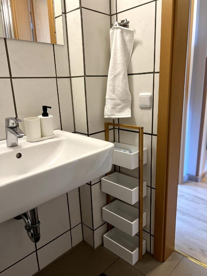 Mönchengladbach Cosy, Modern 1 Bedroom Apartment מראה חיצוני תמונה